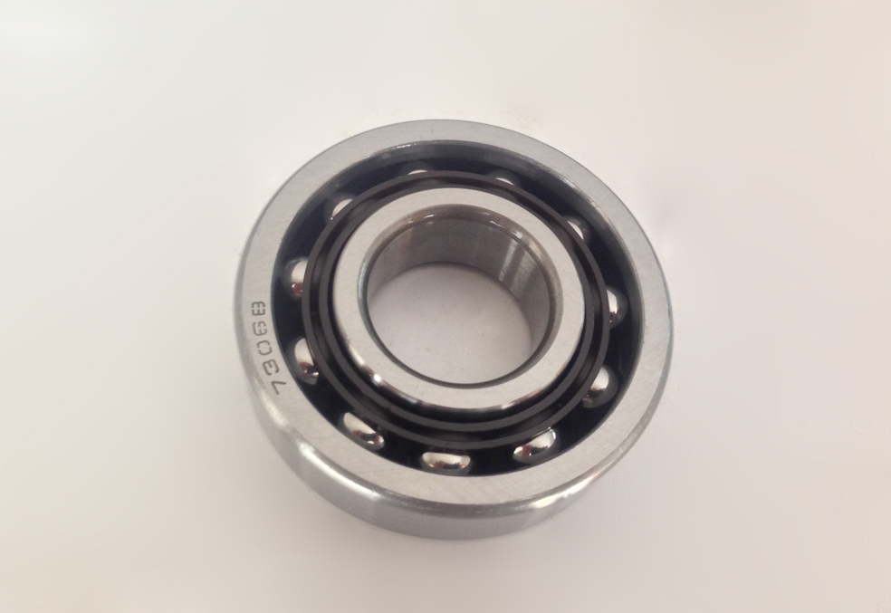 7218AC  angular contact ball bearing